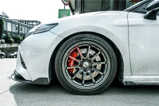 TEI Racing BBK para Toyota Camry instalou jogos grandes do freio 4 compassos de calibre P40NS do pistão